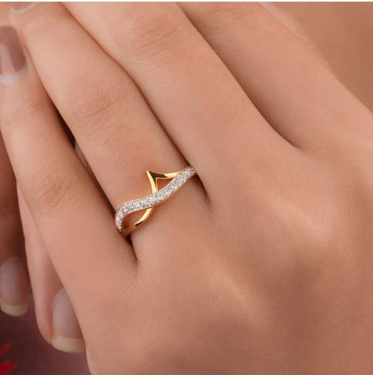 Zahra Moonlit Solitaire Ring